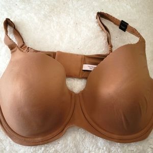Victoria's Secret Tan 40DD